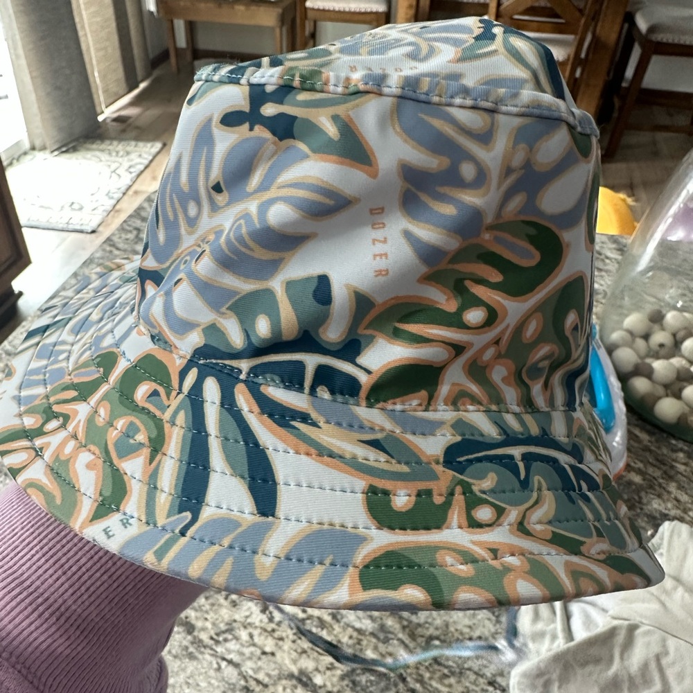 Toddler Dozer Sun Hat. Size 2-5 years